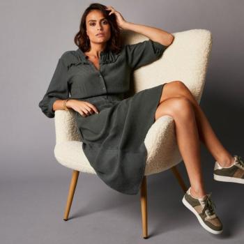 Hosszú jacquard ruha pöttyös hatással, 3/4-es ujjakkal kép