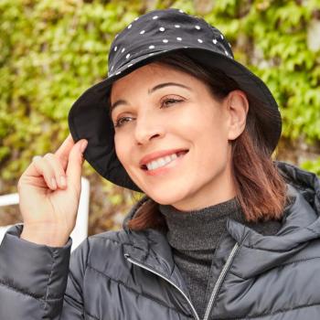 Kalapok, sálak, kesztyűk kép