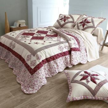 Patchwork ágytakaró virágmintával kép