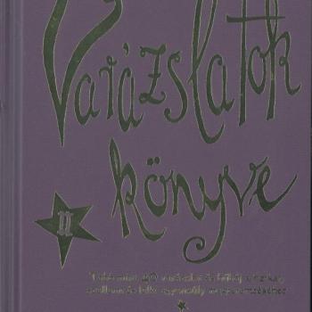 Varázslatok könyve - Több mint 40 varázslat és bűbáj a fizikai, szellemi és lelki egyensúly megteremtéséhez! Marian Green /Szállítási sérült / kép